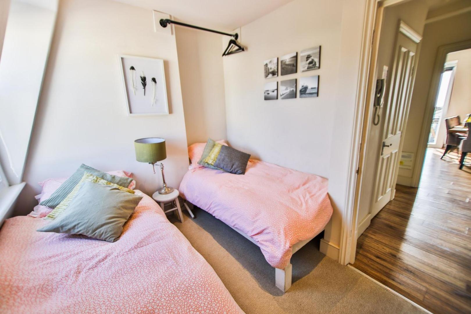 The Sunrise Penthouse Apartment Hastings Bagian luar foto